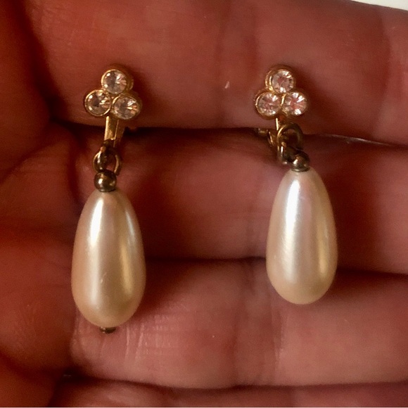 Pearl Rhinestone Clip-On Teardrop Earrings Vintage-Style Antique - Picture 4 of 4